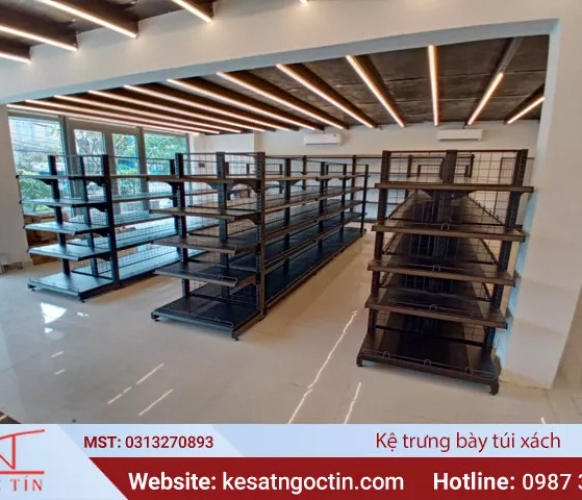 Các mẫu kệ trưng bày túi xách BỀN ĐẸP 