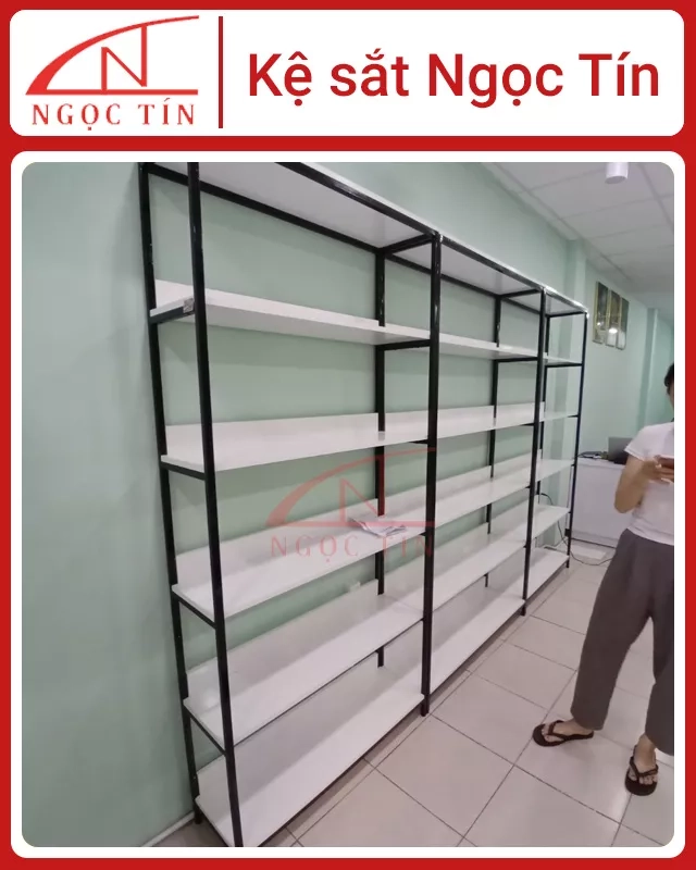 Kệ Trang Trí NTKTT18