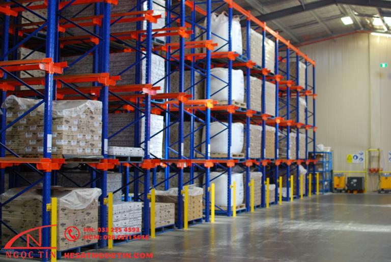 kệ để pallet nhà kho