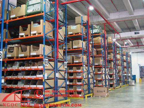 kệ để pallet hàng hóa