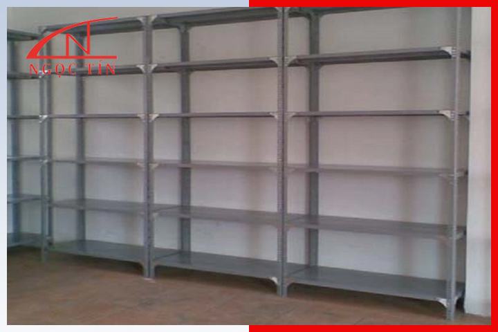 Công ty chuyên sản xuất kệ sắt v lỗ chất lượng giá rẻ Ngọc Tín 