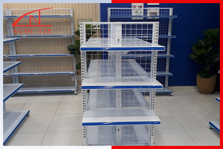 Kệ siêu thị lưng lưới bày hàng Kệ siêu thị lưng lưới bày hàng