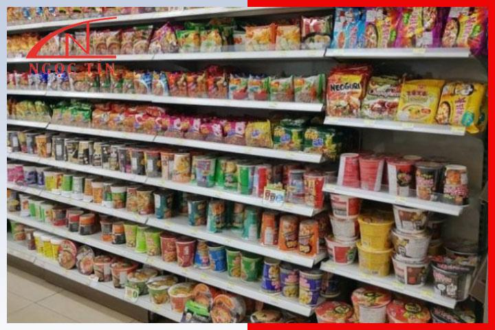 Kệ trưng bày mì tôm Kệ trưng bày mì tôm