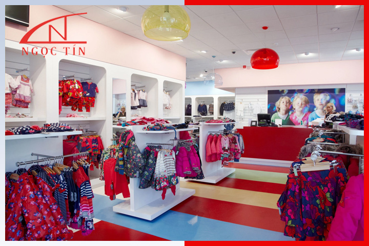 Tạo điểm nhấn trong cách trưng bày các sản phẩm quần áo trẻ em Tạo điểm nhấn trong cách trưng bày các sản phẩm quần áo trẻ em