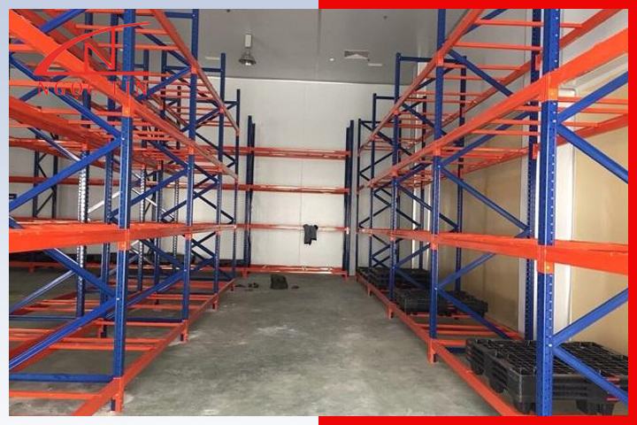 Địa chỉ mua kệ pallet sắt kích thước tiêu chuẩn, giá tốt uy tín Địa chỉ mua kệ pallet sắt kích thước tiêu chuẩn, giá tốt uy tín
