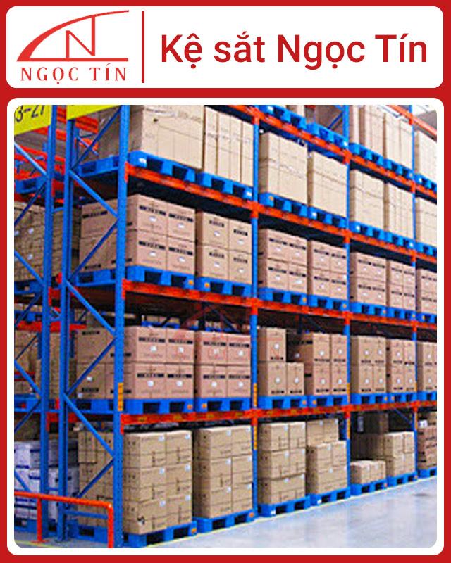 Kệ để hàng hóa nặng