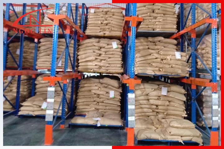 Kệ kho lạnh chứa nguyên liệu chế biến