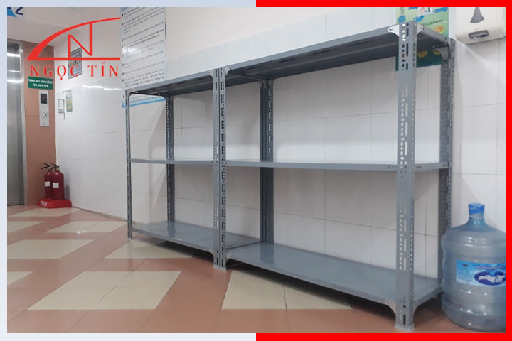 Ưu điểm của kệ sắt 3 tầng nhỏ gọn màu xám