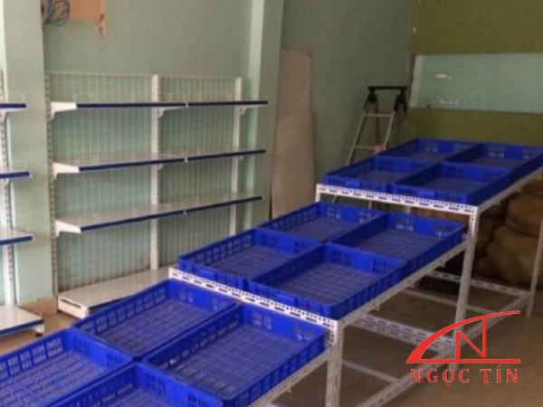 Kệ trung bày tái cây giá rẻ