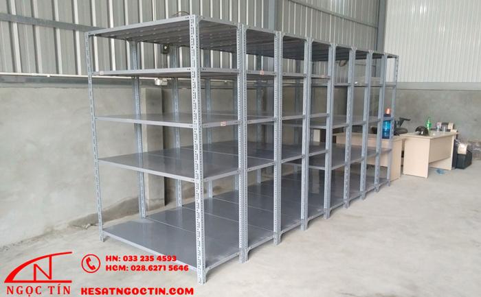 Đặt làm kệ sắt theo yêu cầu Đặt làm kệ sắt theo yêu cầu