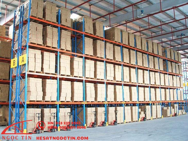 kệ selective để pallet